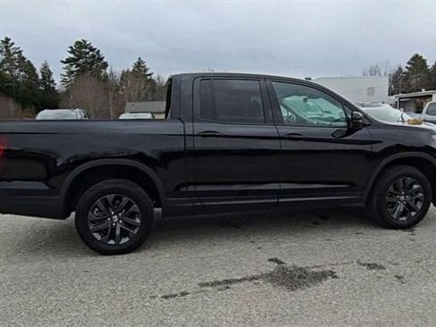 Used 2024 Honda Ridgeline Sport image 9