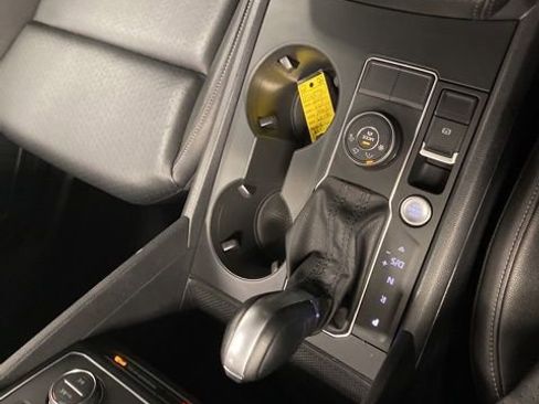 Used 2019 Volkswagen Atlas SE image 14