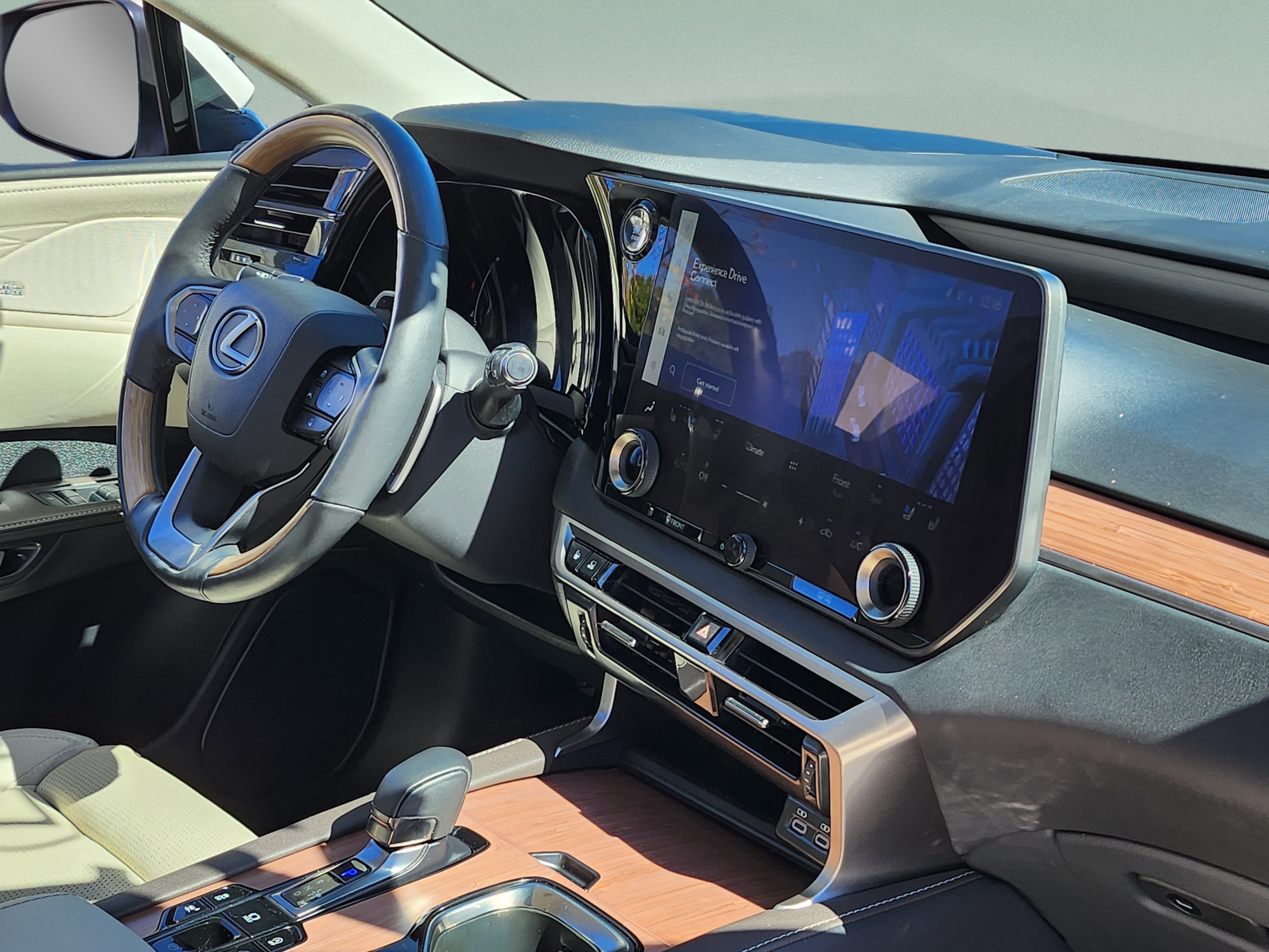 Used 2024 Lexus RX 350 AWD w/ Convenience Package image 29