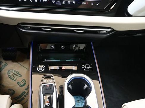 Certified 2026 Audi A6 Premium Plus w/ Premium Plus Package AWD/4WD image 32