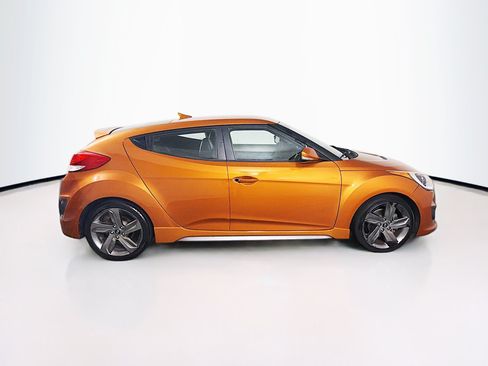 Used 2015 Hyundai Veloster Turbo FWD image 10