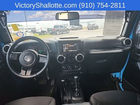 Used 2018 Jeep Wrangler Unlimited Sahara AWD/4WD image 3