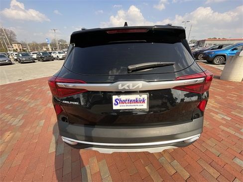 Used 2023 Kia Seltos EX image 32