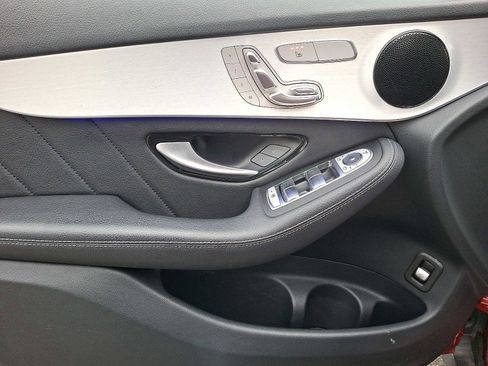 Used 2021 Mercedes-Benz GLC 300 4MATIC image 13