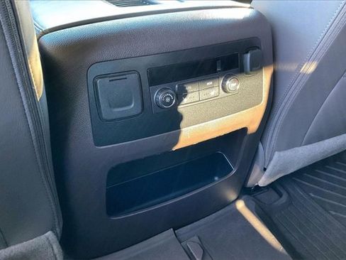 Used 2020 GMC Yukon Denali w/ Denali Premium Package image 25