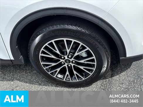 Used 2023 Ford Escape SE image 15