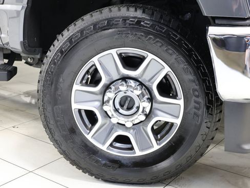 Used 2026 Ford F350 Lariat AWD/4WD image 13