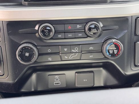 New 2025 Ford F350 XLT w/ FX4 Off-Road Package image 23