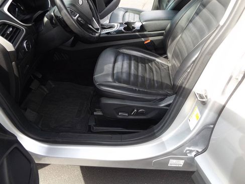 Used 2017 Ford Edge SEL w/ Equipment Group 201A AWD/4WD image 11