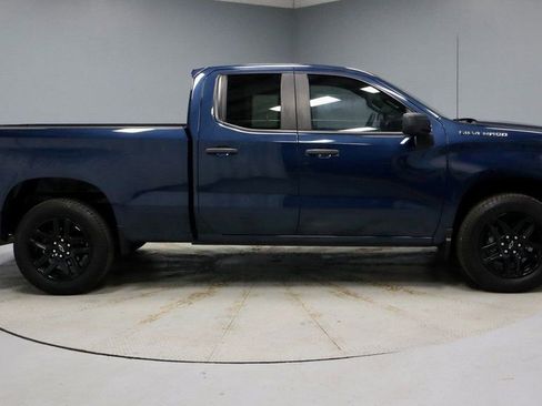 Used 2022 Chevrolet Silverado 1500 Custom image 11