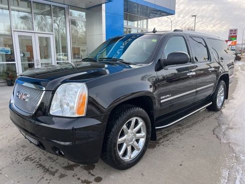 Used 2012 GMC Yukon XL Denali image 2