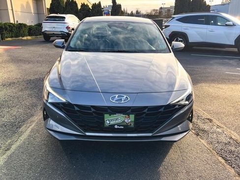 Certified 2023 Hyundai Elantra SEL image 5