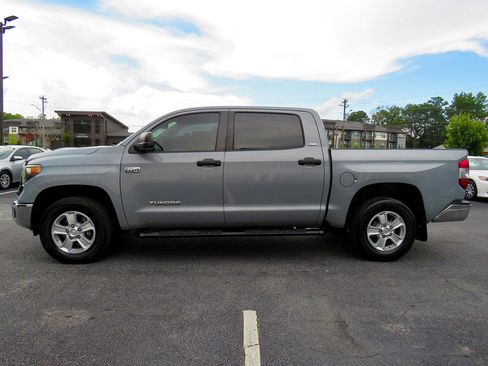 Used 2018 Toyota Tundra SR5 w/ SR5 Upgrade Package image 10