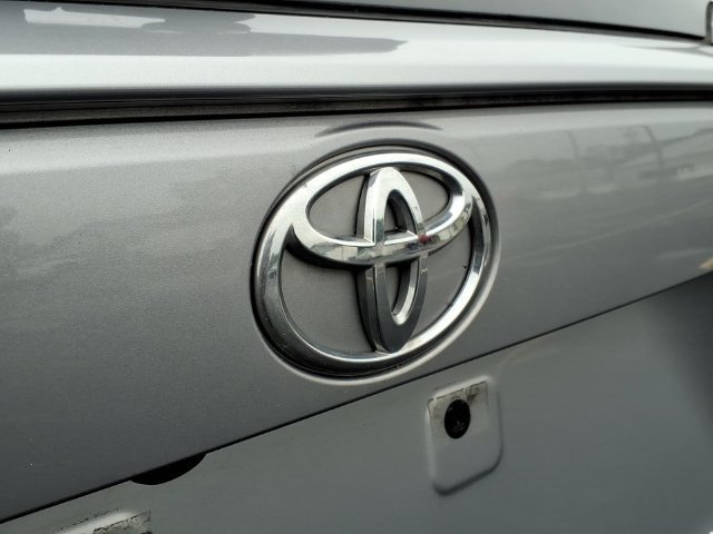 Certified 2020 Toyota RAV4 XLE Premium FWD image 30