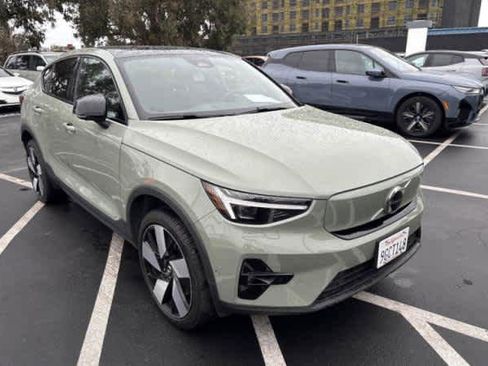 Used 2023 Volvo C40 P8 Recharge Ultimate image 8