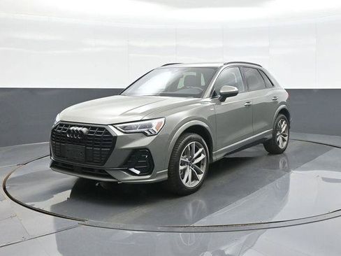 Used 2025 Audi Q3 2.0T Premium w/ Convenience Package AWD/4WD image 3
