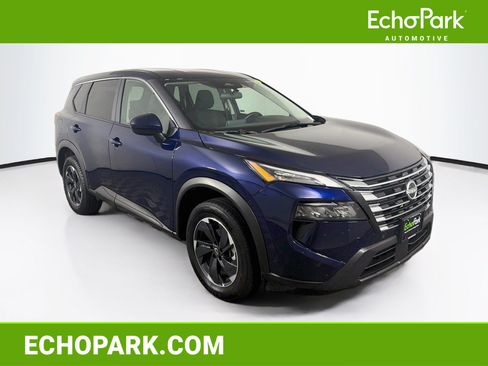 Used 2025 Nissan Rogue SV AWD/4WD image 1