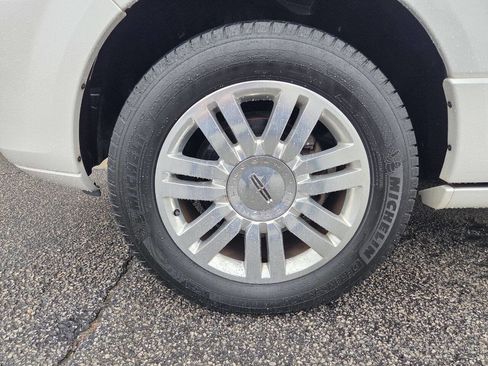 Used 2013 Lincoln Navigator 4WD w/ HD Trailer Tow Pkg image 5