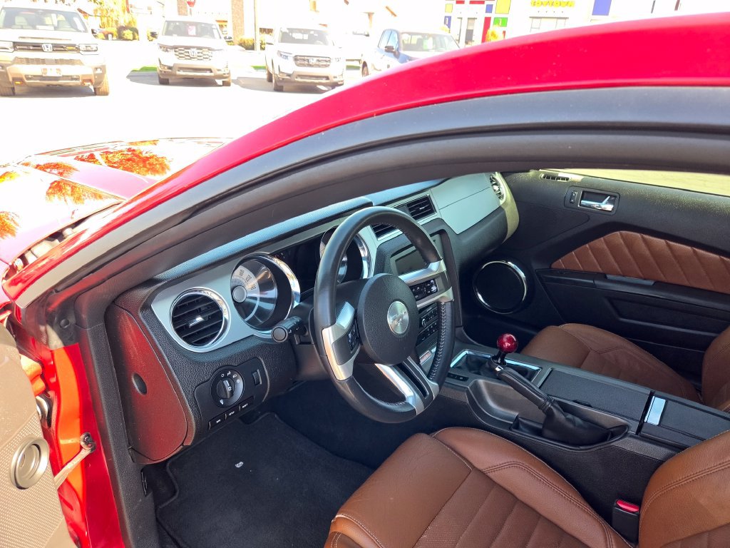 Used 2010 Ford Mustang GT RWD image 14