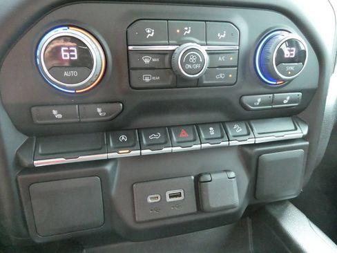 Certified 2022 Chevrolet Silverado 1500 RST AWD/4WD image 28