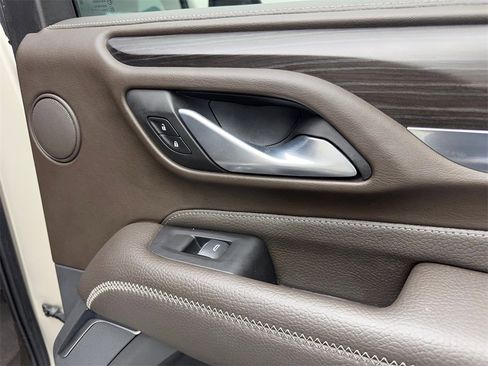Used 2022 GMC Yukon Denali image 48