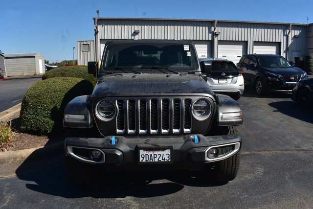 Used 2022 Jeep Wrangler Unlimited Sahara w/ Cold Weather Group AWD/4WD image 2