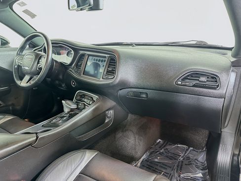 Used 2018 Dodge Challenger GT w/ Driver Convenience Group image 29