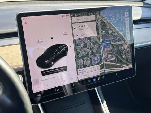 Used 2018 Tesla Model 3 Long Range RWD image 27