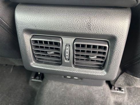 Used 2025 Toyota Camry LE image 23