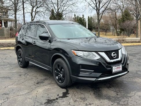 Used 2017 Nissan Rogue S image 3