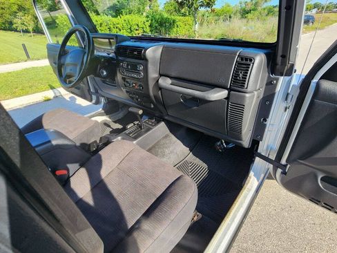 Used 2003 Jeep Wrangler Rubicon image 13