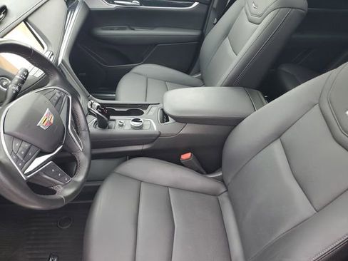 Certified 2023 Cadillac XT5 Premium Luxury w/ LPO, Floor Liner Package AWD/4WD image 27
