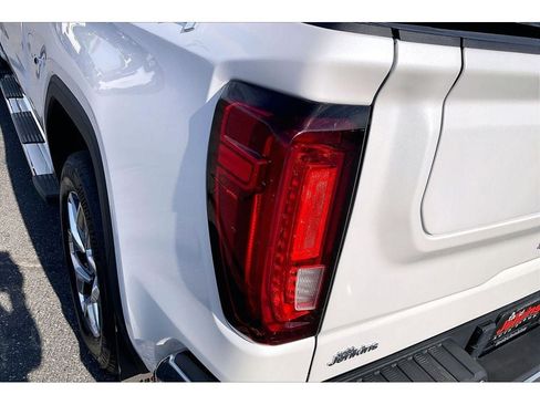 Used 2023 GMC Sierra 1500 SLT w/ SLT Premium Plus Package AWD/4WD image 30