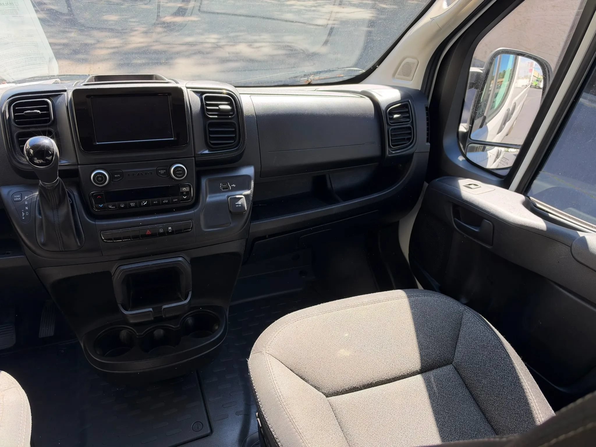 Used 2023 RAM ProMaster 2500 FWD image 12