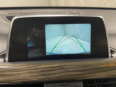 Used 2018 BMW X1 xDrive28i image 11