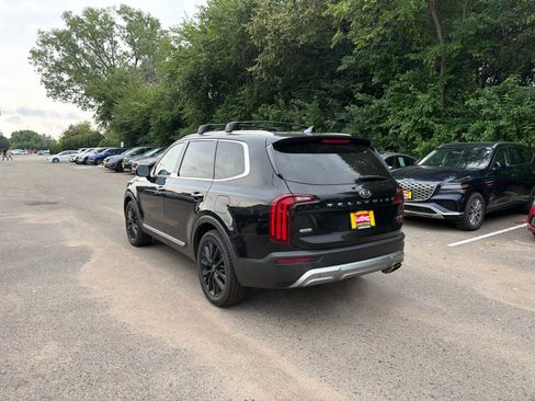 Used 2020 Kia Telluride SX w/ SX Prestige Package AWD/4WD image 3