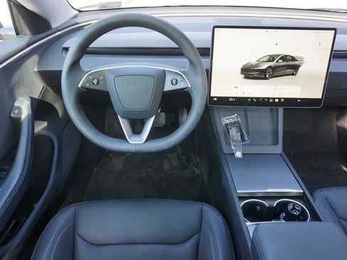 Used 2024 Tesla Model 3 Standard Range RWD image 5
