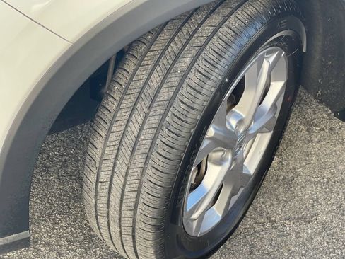 Certified 2024 Honda HR-V LX image 34