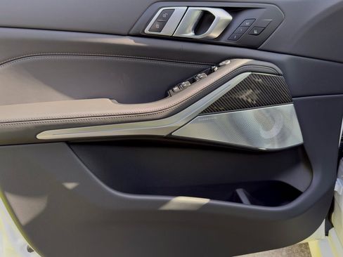 New 2026 BMW X5 M60i image 11