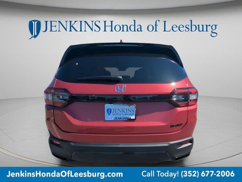 New 2026 Honda Pilot Sport image 4