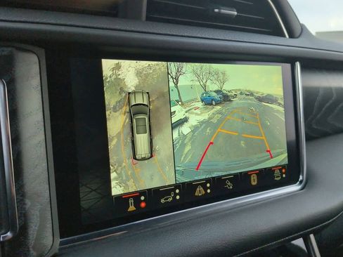 Used 2023 GMC Yukon Denali w/ Denali Reserve Package image 32