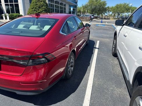 Certified 2023 Honda Accord EX image 5