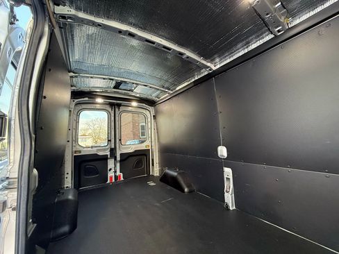 Used 2019 Ford Transit 150 148 Medium Roof w/ Premium Package image 17