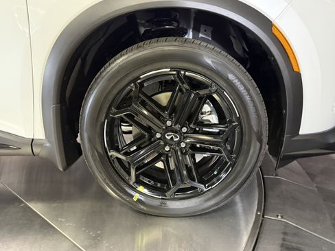 New 2026 INFINITI QX60 Sport image 10