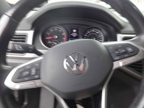 Used 2020 Volkswagen Atlas Cross Sport SE w/ Towing Package image 20