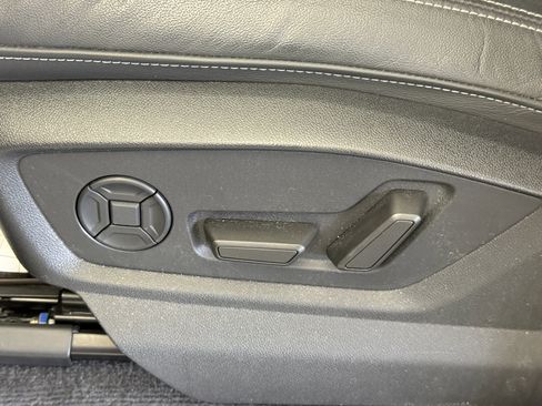 Used 2023 Audi Q8 Premium Plus image 18