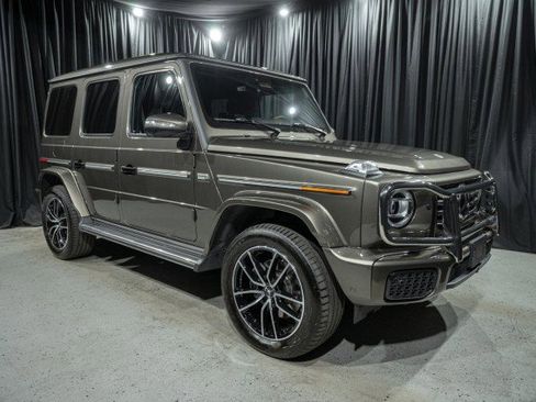 Certified 2025 Mercedes-Benz G 550 image 3