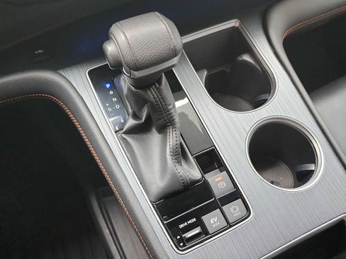 Used 2022 Toyota Sienna XSE image 21