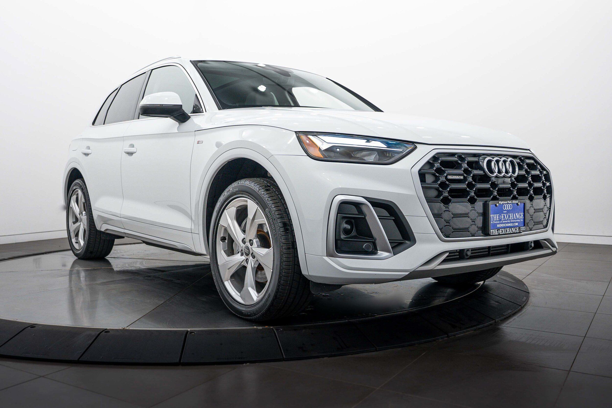 Used 2022 Audi Q5 2.0T Premium Plus w/ Premium Plus Package AWD/4WD image 1