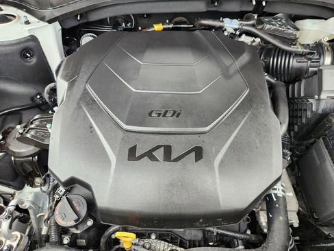 Certified 2025 Kia Telluride EX w/ EX Captain's Chair Package image 18